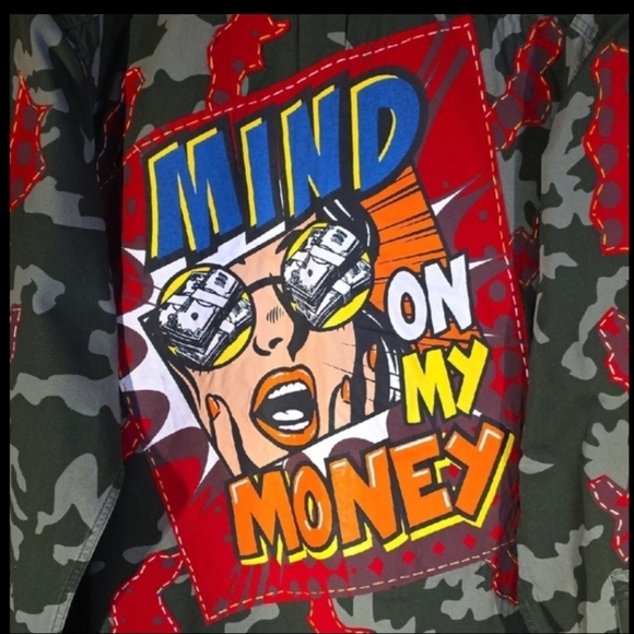 Edgy Upcycled Camo Jacket with Graphic Design - Picture 10 of 10